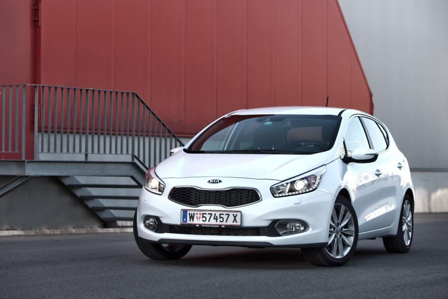 Kia cee&rsquo;d 2012 года  (фото 64 из 72)